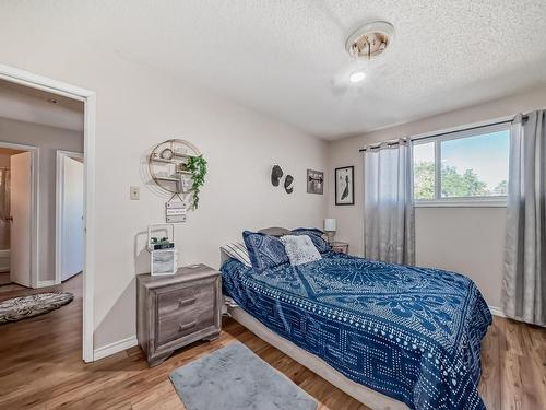 9E Clareview Vg Nw, Edmonton, AB 