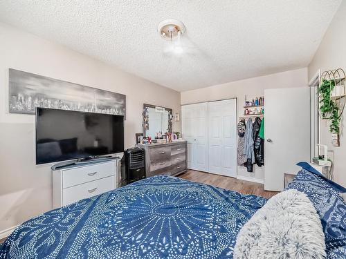 9E Clareview Vg Nw, Edmonton, AB 