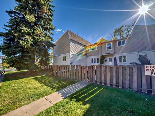 9E Clareview Vg Nw, Edmonton, AB 