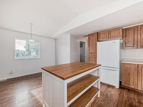 3217 Lakewood Cl Nw, Edmonton, AB 