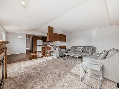 3217 Lakewood Cl Nw, Edmonton, AB 