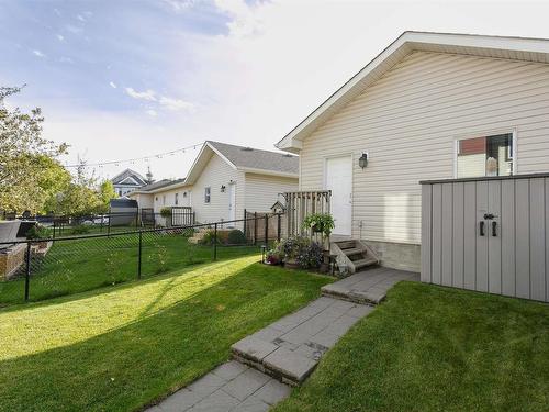 2063 Trumpeter Wy Nw, Edmonton, AB 