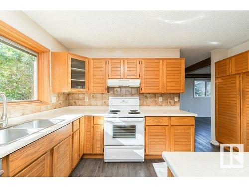 1807 104 Street, Edmonton, AB - Indoor Photo Showing Kitchen With Double Sink