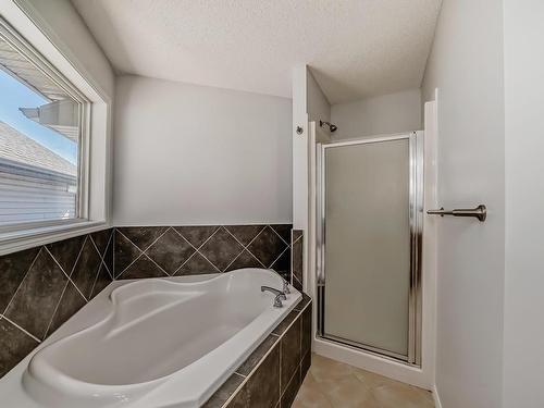 7418 Singer Landing Ld Nw, Edmonton, AB 