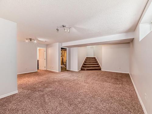 7418 Singer Landing Ld Nw, Edmonton, AB 