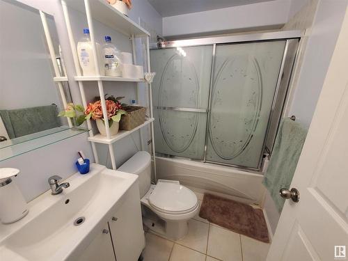 11517 83 Street, Edmonton, AB - Indoor Photo Showing Bathroom