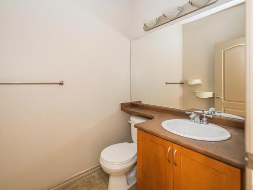 11518 11 Avenue, Edmonton, AB - Indoor Photo Showing Bathroom