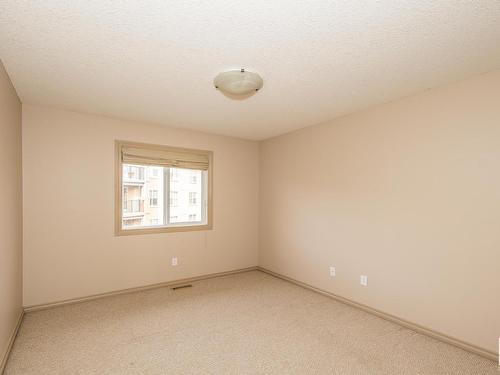 11518 11 Avenue, Edmonton, AB - Indoor Photo Showing Other Room