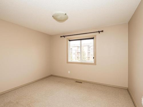 11518 11 Avenue, Edmonton, AB - Indoor Photo Showing Other Room