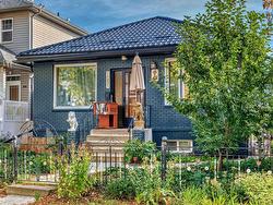 11231 95A ST NW  Edmonton, AB T5G 1K8