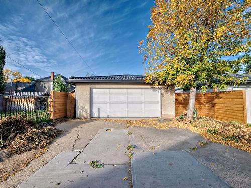 11231 95A St Nw, Edmonton, AB 