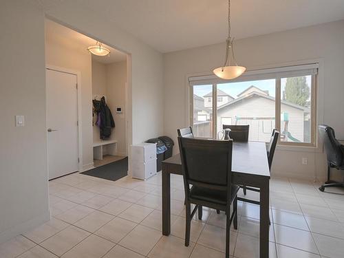 102 Gilmore Way, Spruce Grove, AB - Indoor Photo Showing Dining Room