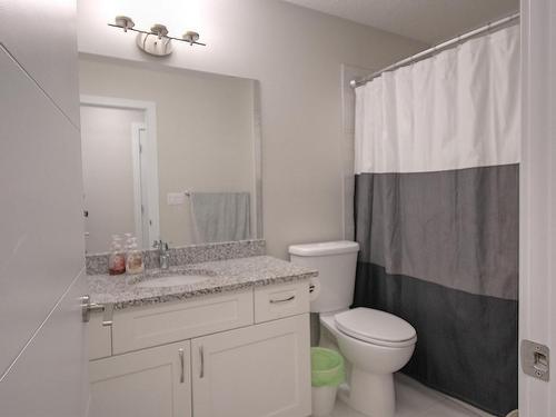 102 Gilmore Way, Spruce Grove, AB - Indoor Photo Showing Bathroom