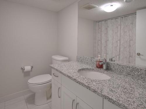 102 Gilmore Way, Spruce Grove, AB - Indoor Photo Showing Bathroom