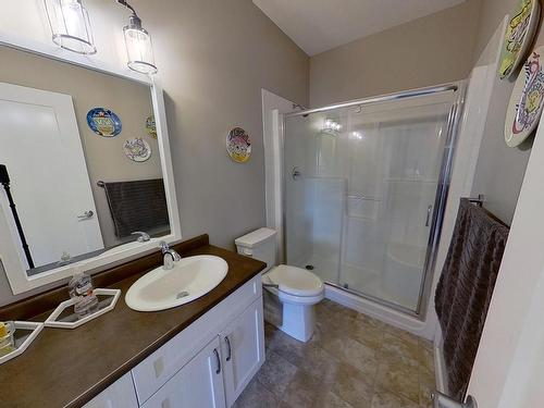 51 52210 Rr 192, Rural Beaver County, AB - Indoor Photo Showing Bathroom