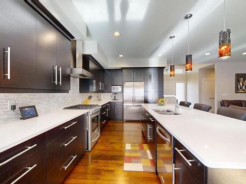 10919-175 Avenue, Edmonton, AB - Indoor Photo Showing Kitchen With Double Sink With Upgraded Kitchen