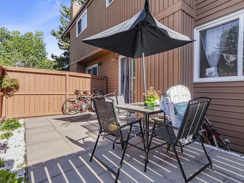 18547 66 Av Nw, Edmonton, AB 