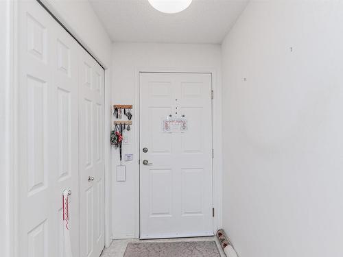 213 69 Crystal Lane, Sherwood Park, AB - Indoor Photo Showing Other Room