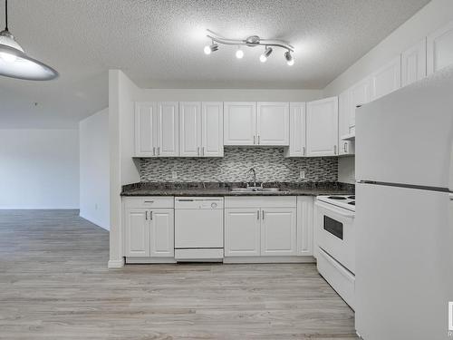 309 8117 114 Avenue, Edmonton, AB - Indoor Photo Showing Kitchen