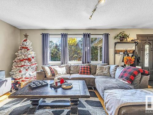 19 Annette Cr, St. Albert, AB 