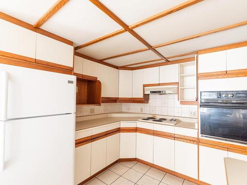 47 Linwood Crescent, St. Albert, AB - Indoor Photo Showing Kitchen