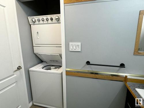 432 3425 19 Street, Edmonton, AB - Indoor Photo Showing Laundry Room