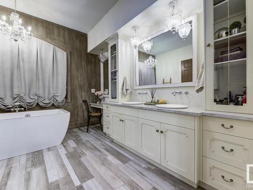 21B 25012 Sturgeon Road, Rural Sturgeon County, AB - Indoor Photo Showing Bathroom