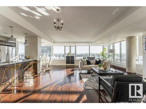 706 2612 109 Street, Edmonton, AB - Indoor Photo Showing Living Room