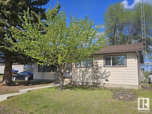 4907 44 St, Two Hills, AB 