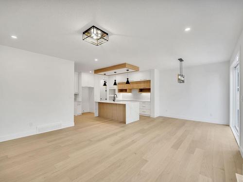 7717 158 Street, Edmonton, AB - Indoor Photo Showing Kitchen