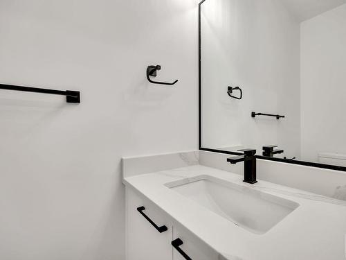 7717 158 Street, Edmonton, AB - Indoor Photo Showing Bathroom