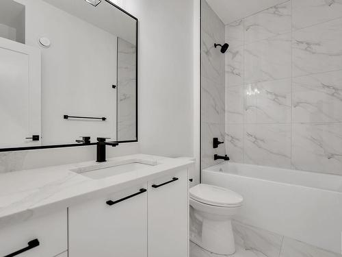 7717 158 Street, Edmonton, AB - Indoor Photo Showing Bathroom