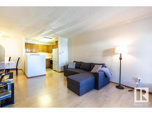 218 17151 94A Avenue, Edmonton, AB - Indoor Photo Showing Living Room