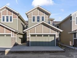 #4 740 Daniels Way SW  Edmonton, AB T6W 5N1