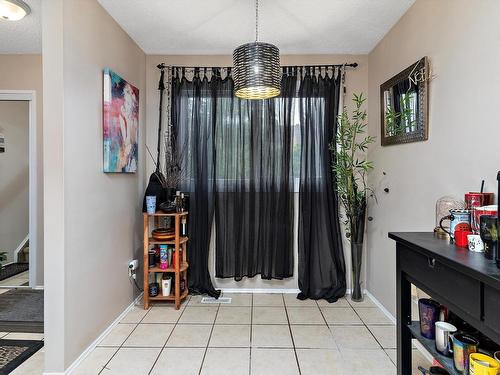 12076 25 Avenue, Edmonton, AB - Indoor