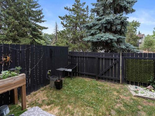 12076 25 Avenue, Edmonton, AB - Outdoor