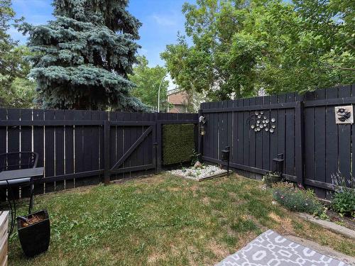 12076 25 Avenue, Edmonton, AB - Outdoor