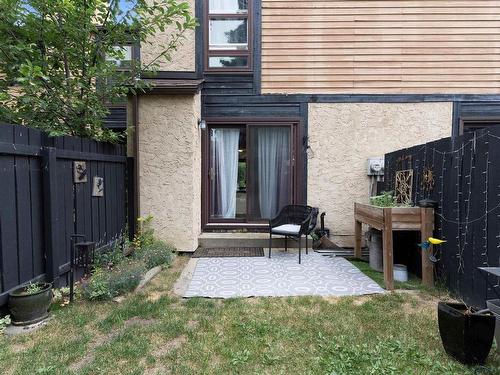 12076 25 Avenue, Edmonton, AB - Outdoor