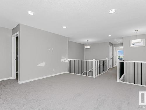 7324 182 Avenue, Edmonton, AB - Indoor Photo Showing Other Room