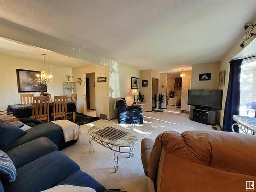 10 Garcia Place, St. Albert, AB - Indoor Photo Showing Living Room