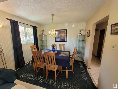 10 Garcia Place, St. Albert, AB - Indoor Photo Showing Dining Room