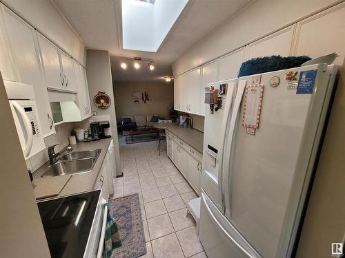 10 Garcia Place, St. Albert, AB - Indoor Photo Showing Kitchen With Double Sink