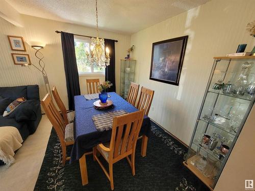 10 Garcia Place, St. Albert, AB - Indoor Photo Showing Dining Room