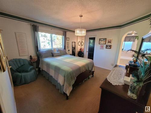 10 Garcia Place, St. Albert, AB - Indoor Photo Showing Bedroom