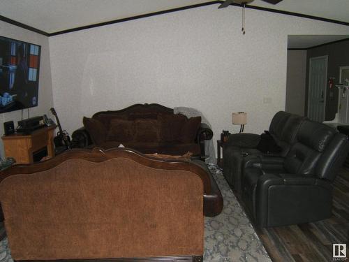 4605 57 Street, Two Hills, AB - Indoor Photo Showing Living Room