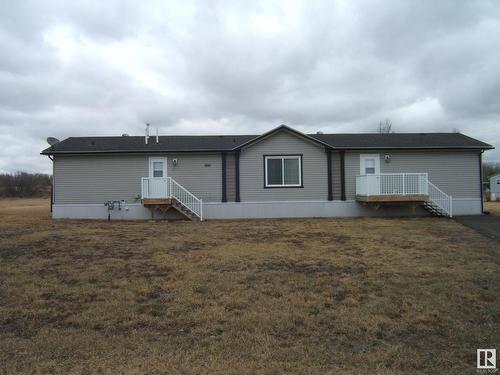 4605 57 Street, Two Hills, AB - Indoor Photo Showing Laundry Room