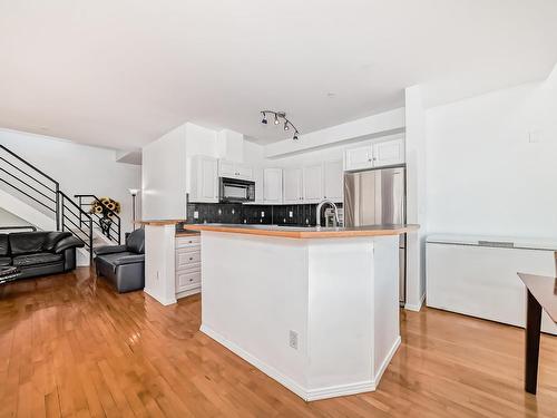 114 10933 82 Avenue, Edmonton, AB - Indoor Photo Showing Kitchen