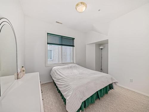 114 10933 82 Avenue, Edmonton, AB - Indoor Photo Showing Bedroom