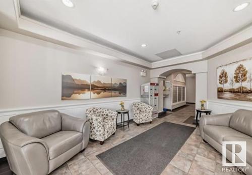 229 8528 82 Avenue, Edmonton, AB - Indoor Photo Showing Living Room