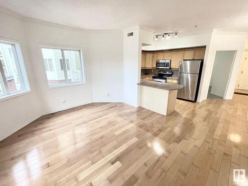 229 8528 82 Avenue, Edmonton, AB - Indoor Photo Showing Kitchen